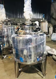 500L SS304 Sanitary Jacketed Electric Heated Mixing Tank with Pump
